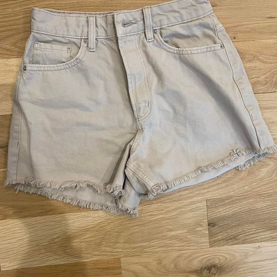 Nwot Dynamite Beige Tan High Waisted Denim Shorts Frayed Raw Hem Cutoffs 26 — image 3 of 3